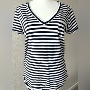GAP Women’s Vintage Wash Striped V-Neck T-Shirt, Navy & White, Size S